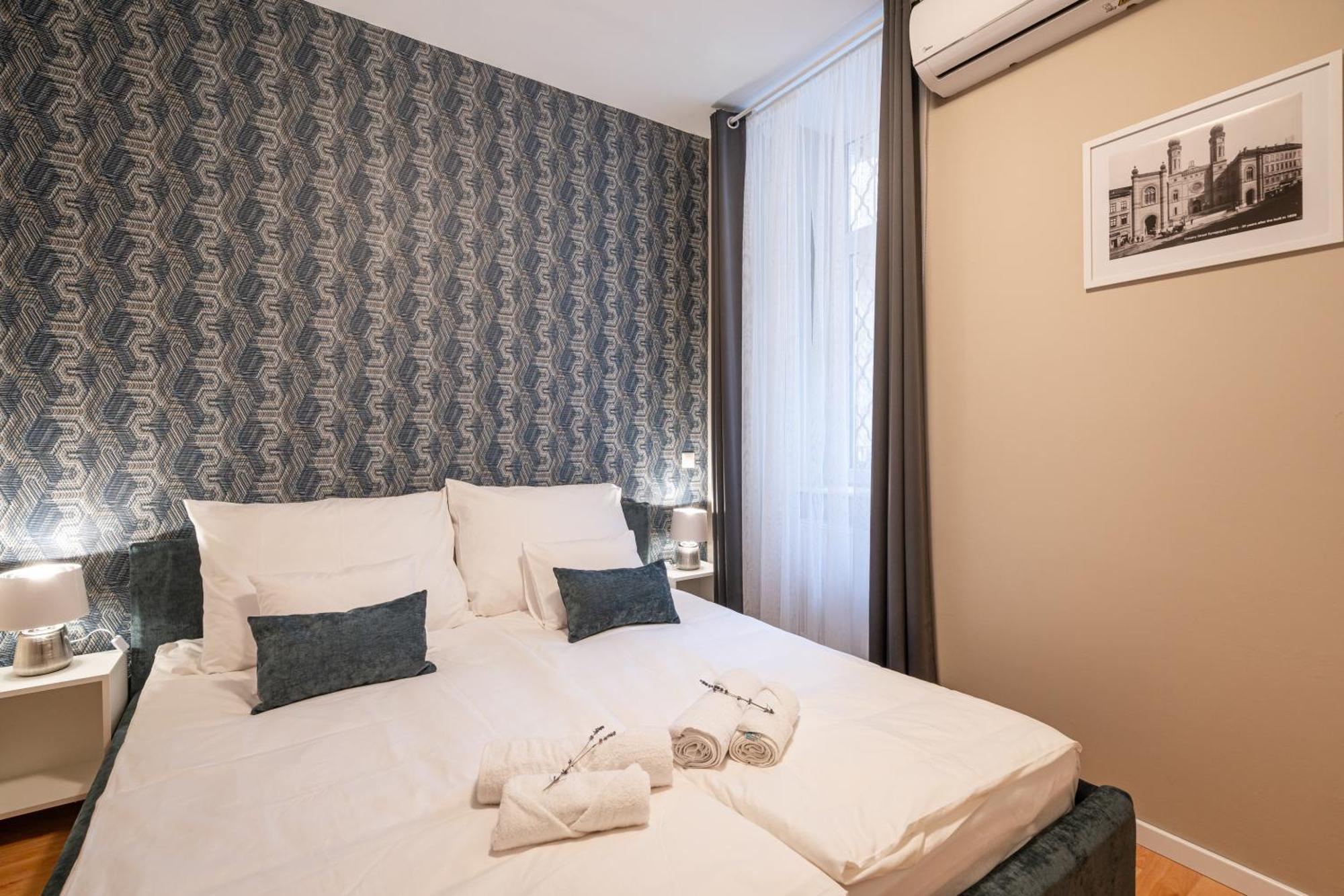 Sarah's With Pool, Wellness, Fitness Budapešť