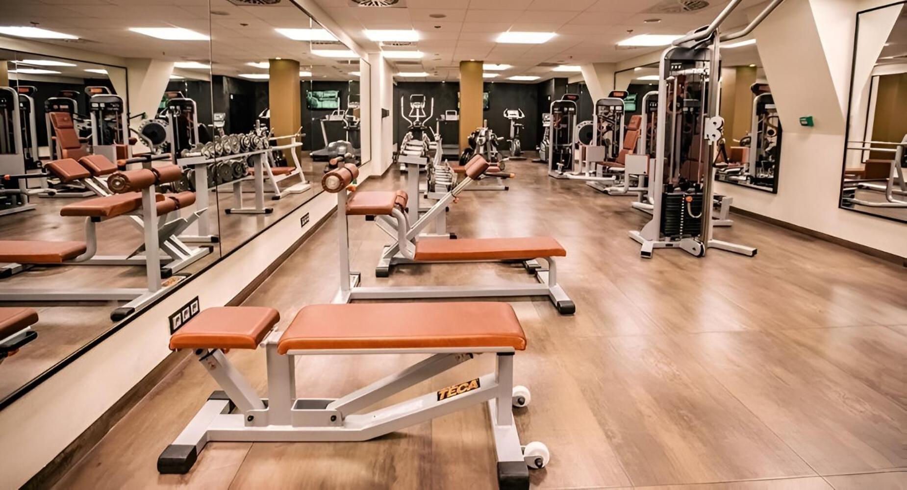 Sarah's With Pool, Wellness, Fitness * Budapešť
